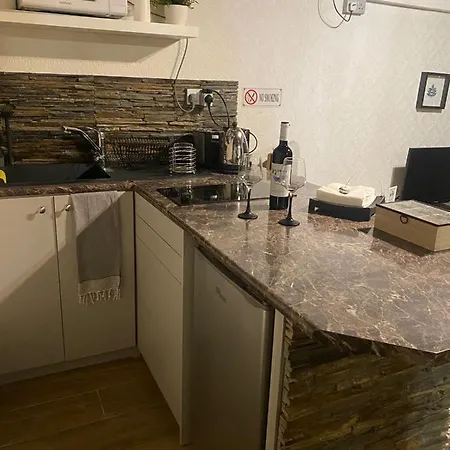 Arya Beach Studio-just Renovated! Apartament *